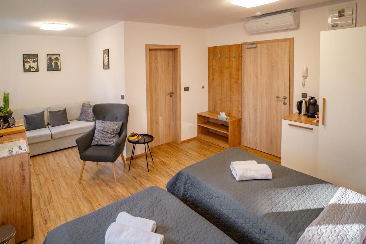 Hotel Smrz Sepekov Εξωτερικό φωτογραφία