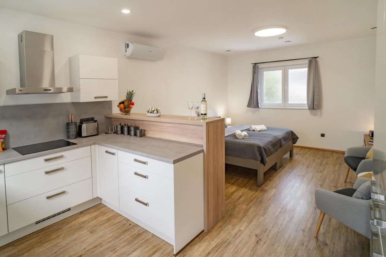Hotel Smrz Sepekov Εξωτερικό φωτογραφία