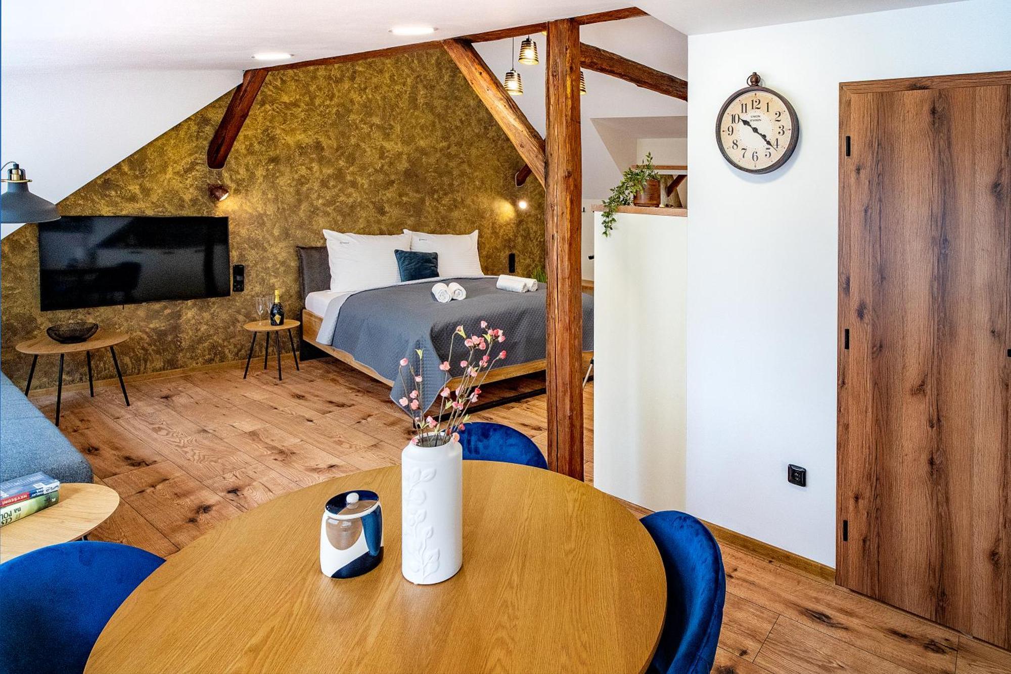 Hotel Smrz Sepekov Εξωτερικό φωτογραφία